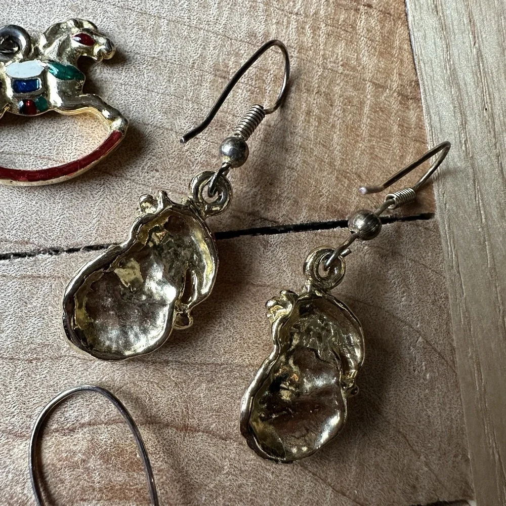 Vintage 4 Item Lot Christmas Earrings Rocking Horse Green Trees Santa‎ Bells